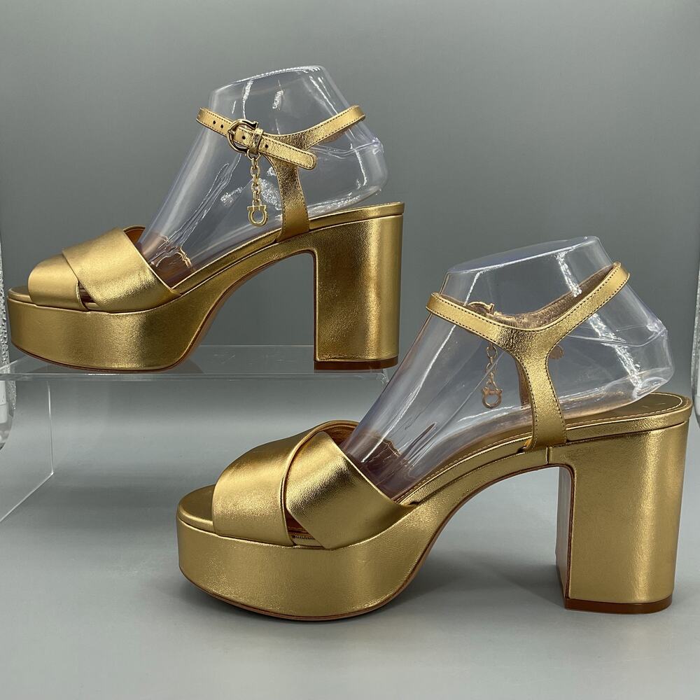 NEW Ferragamo Women’s Savia Platform Sandals Gold Size 10C - Picture 2 of 11